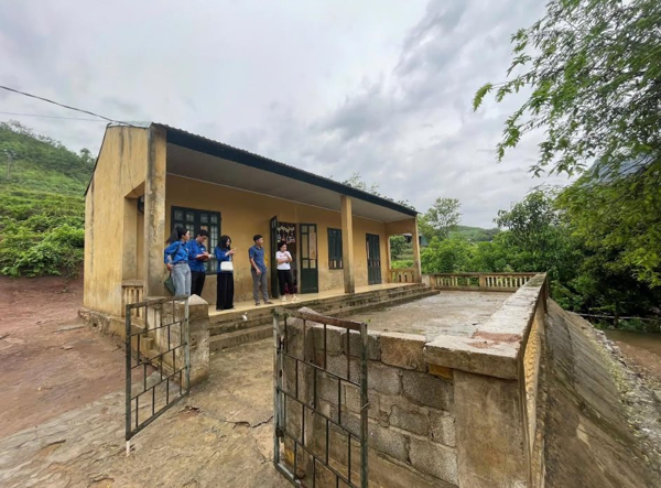 Đưa nước sạch đến người dân vùng khó